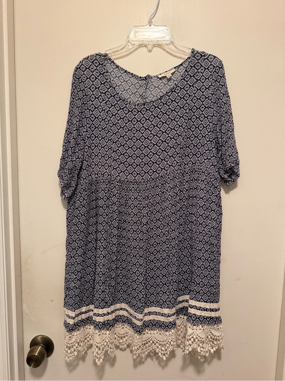 Easel Women's Blue Patterned Knit Top with Crochet Hem - Size Small